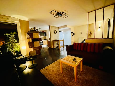 Charming duplex free space next to the entrance