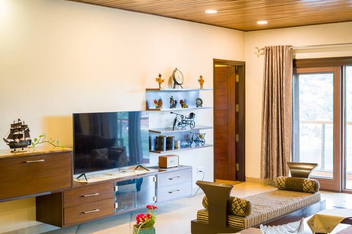 Lakeview 4 Bhk Villa W/ Balcony & Games - Bhimtal