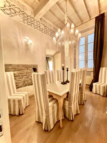 Victoria’s luxurious flat gallery image 2