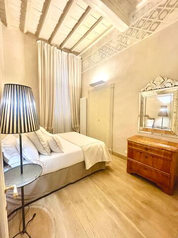 Victoria’s luxurious flat gallery image 3