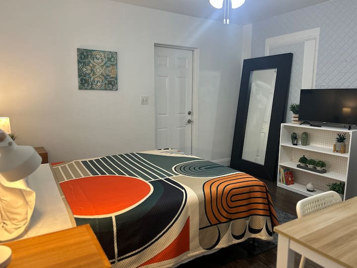 Private Room And Bathroom, Free Parking - Hollywood, FL