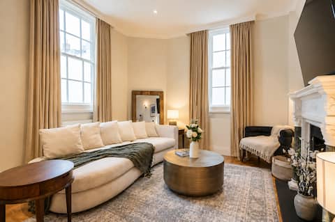 Chelsea 4‑BR, 4 Ensuites | Roof Deck, Quiet Street