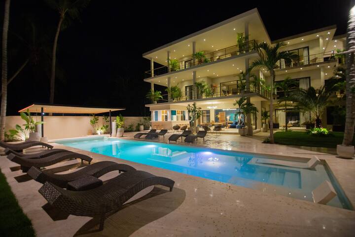 LIVING EXPERIENCE RD managed Airbnb listing 1