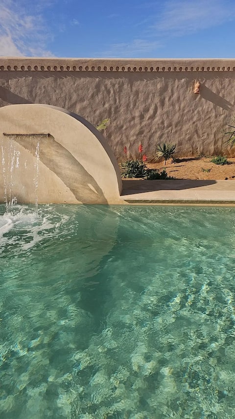 Typical high standing villa with pool