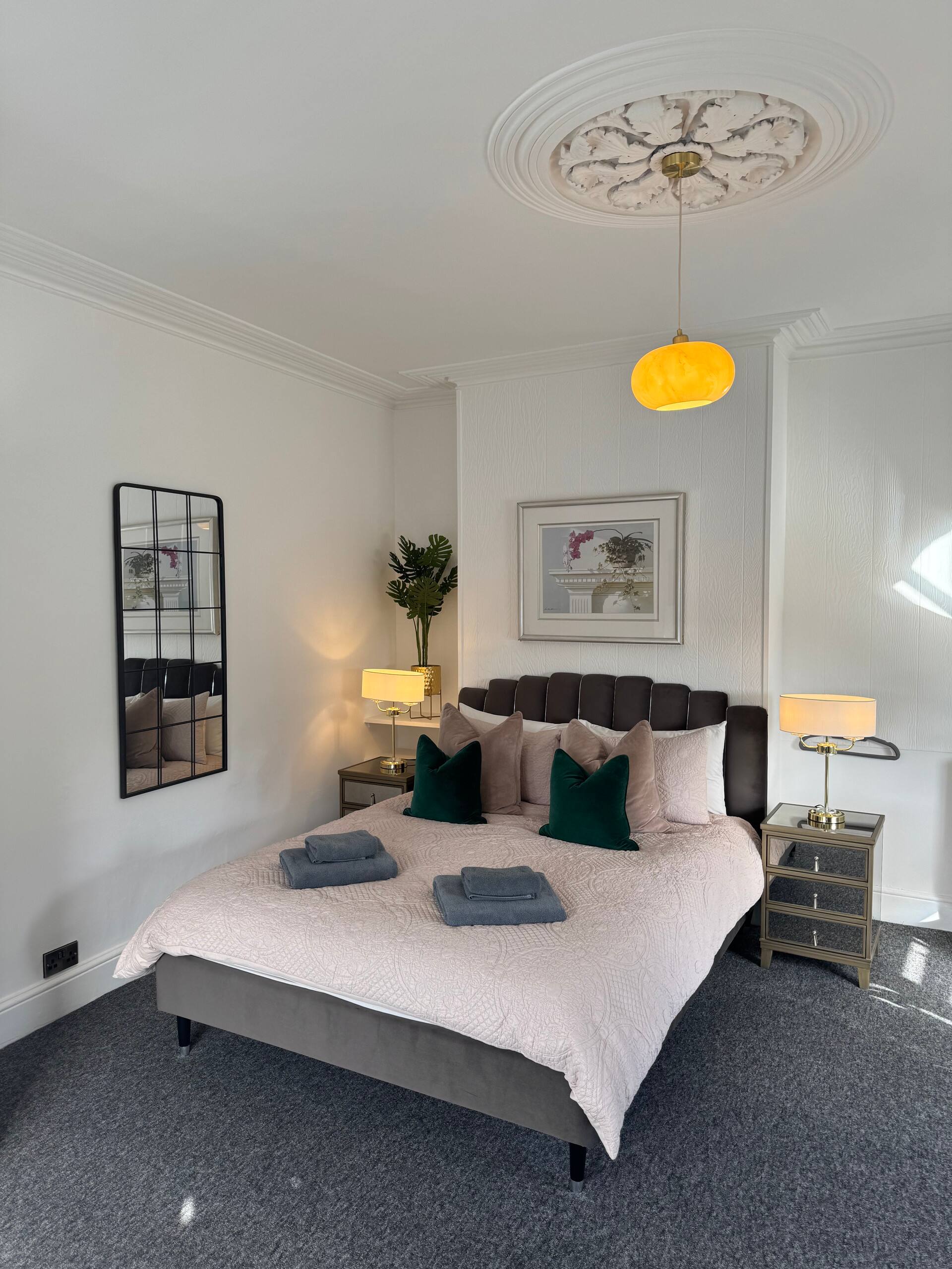 Luxury One Bedroom Apartment