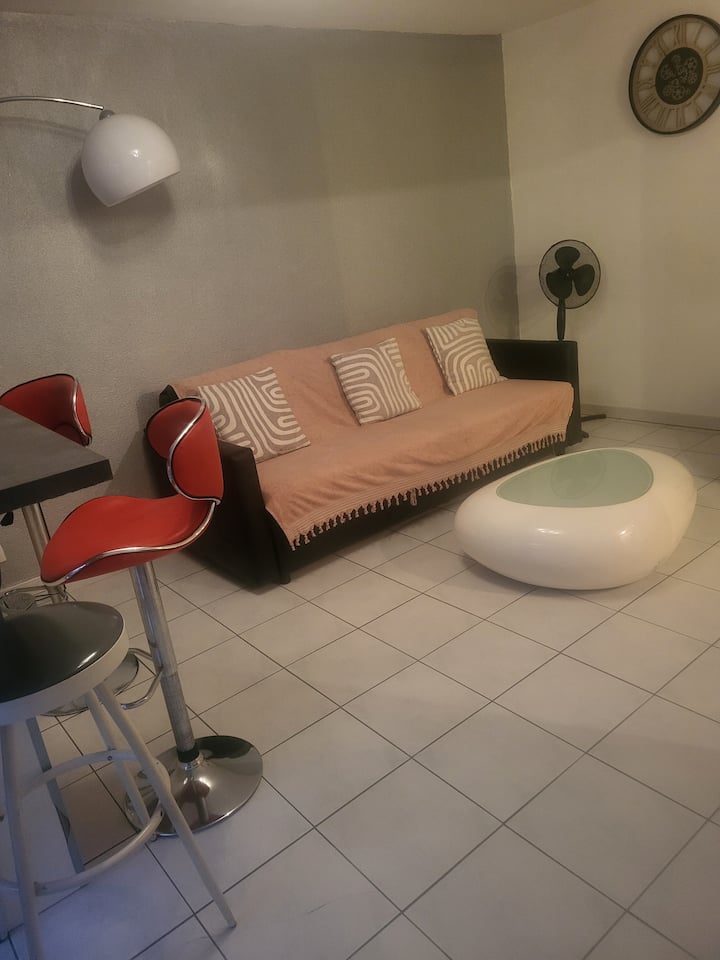 Charmant 2 Pièces + Parking - St-Laurent-du-Var