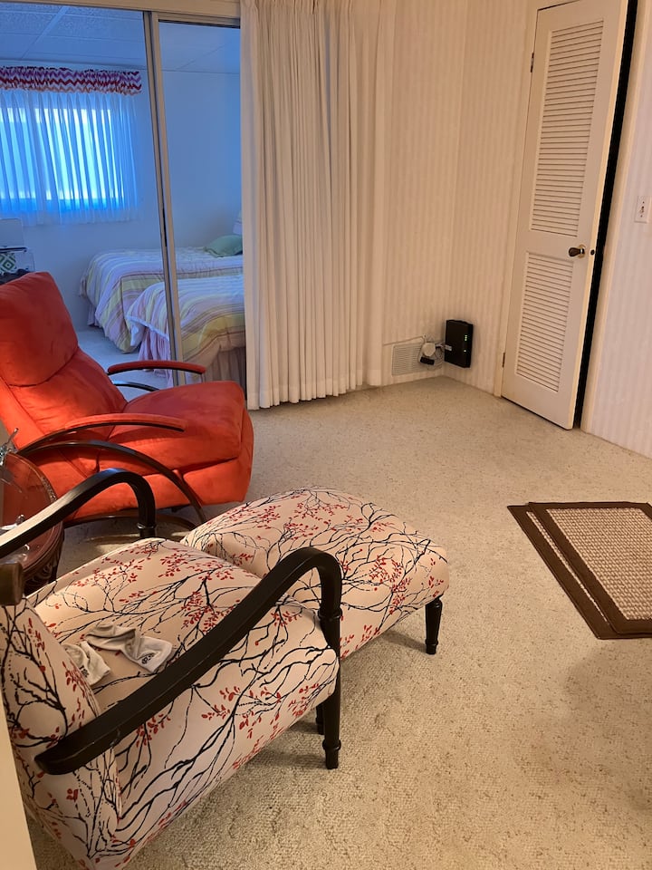 Snowbird Retreat - Venice, FL