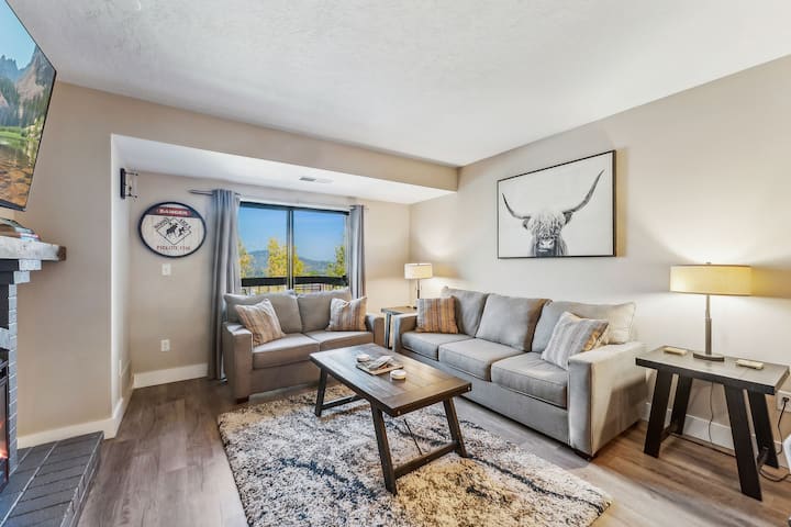 Park City Ski Village Luxury Condo @Shadow Ridge - Park City, UT