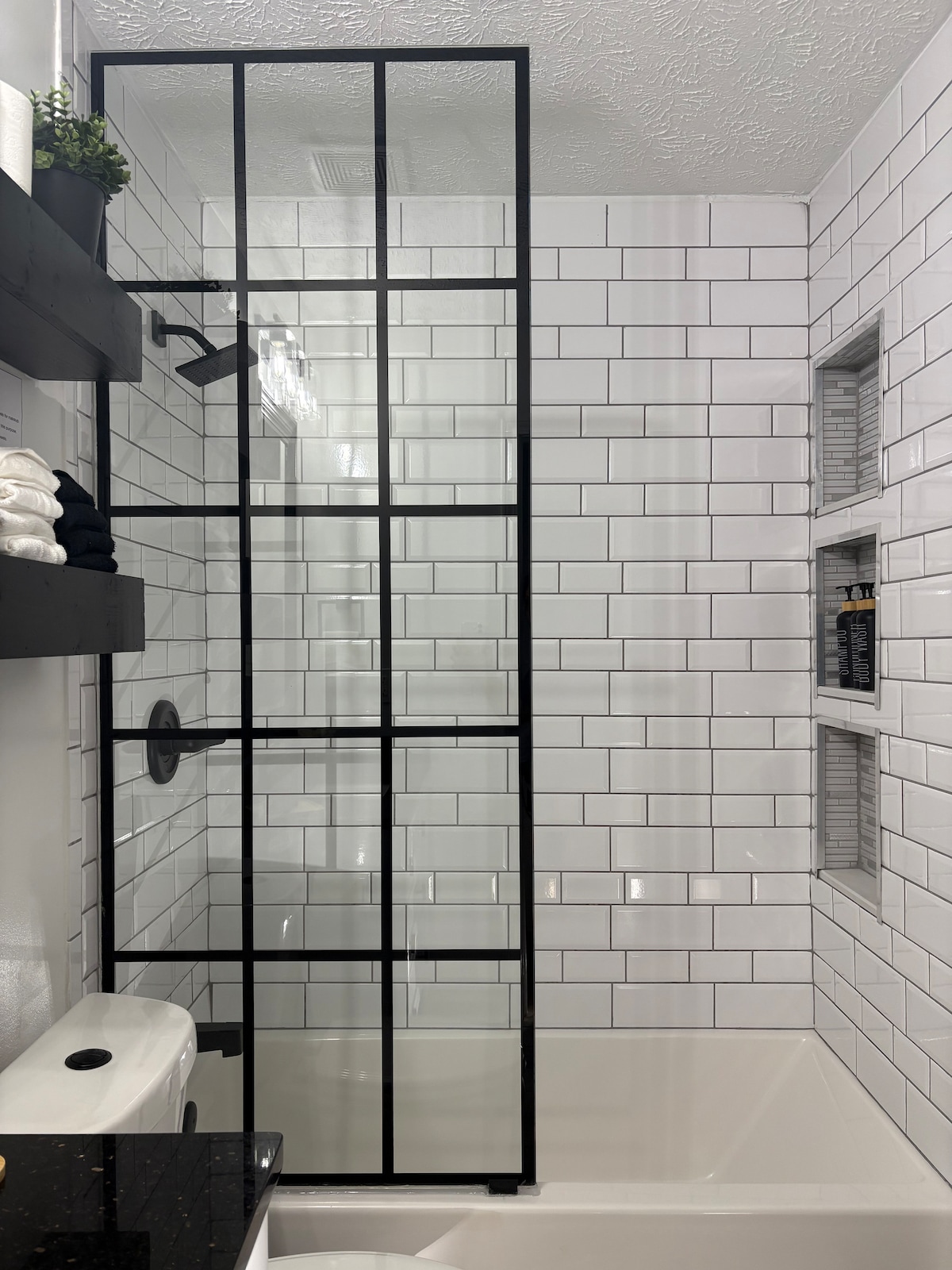 Urban FarmHouse Suite