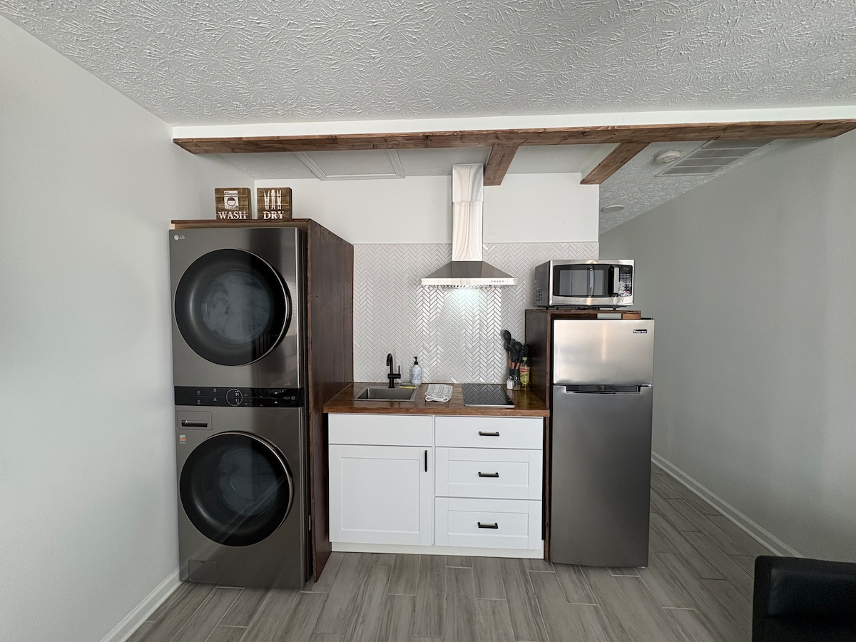 Urban FarmHouse Suite