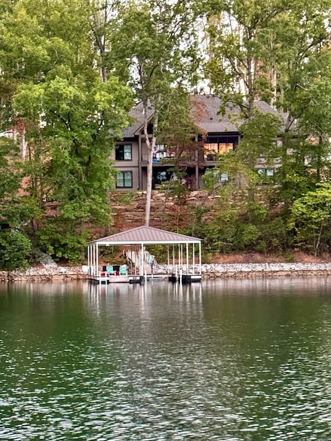 Harborside Retreat on Lake Keowee