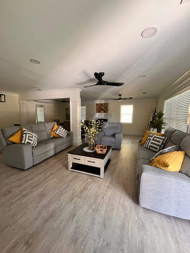 Home 15 Min From Braves Stadium - Smyrna, GA