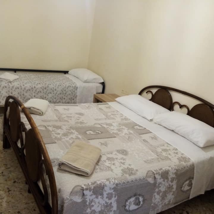 საძინებელი 1