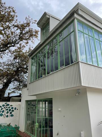 Victorian Gem by Steadfast Africa gallery image 2