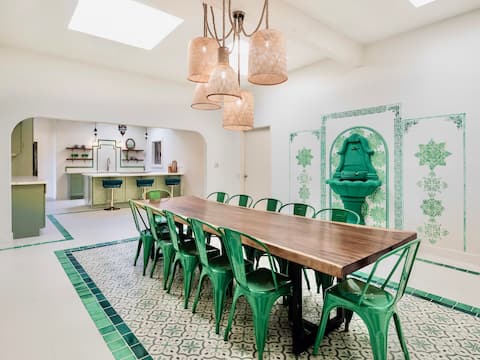 Desert Escape | Pool • Spa • Theatre • 16+ Guests