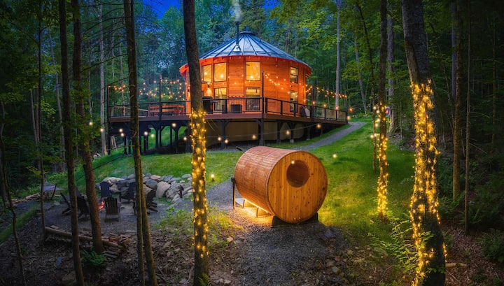 Mount Snow Yurt:Hot Tub~Wood Stove~Sauna~EVcharger