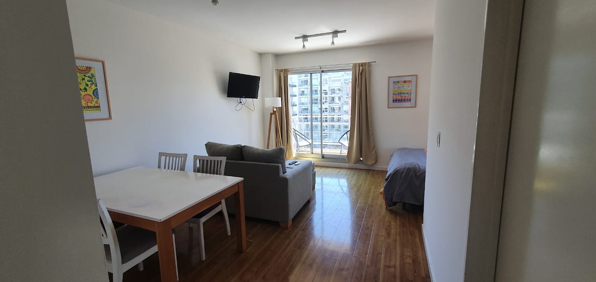 Studio com varanda e vaga coberta fixa em Palermo
