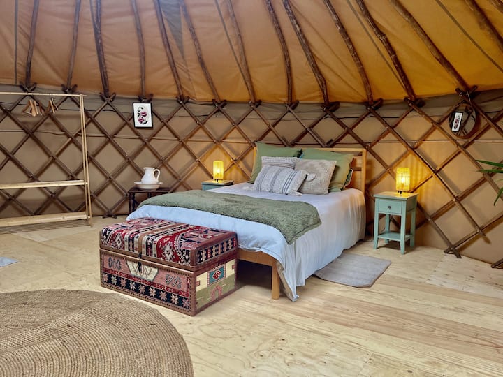 Bahia Yurt Overlooking St Aubin's Bay - Jersey
