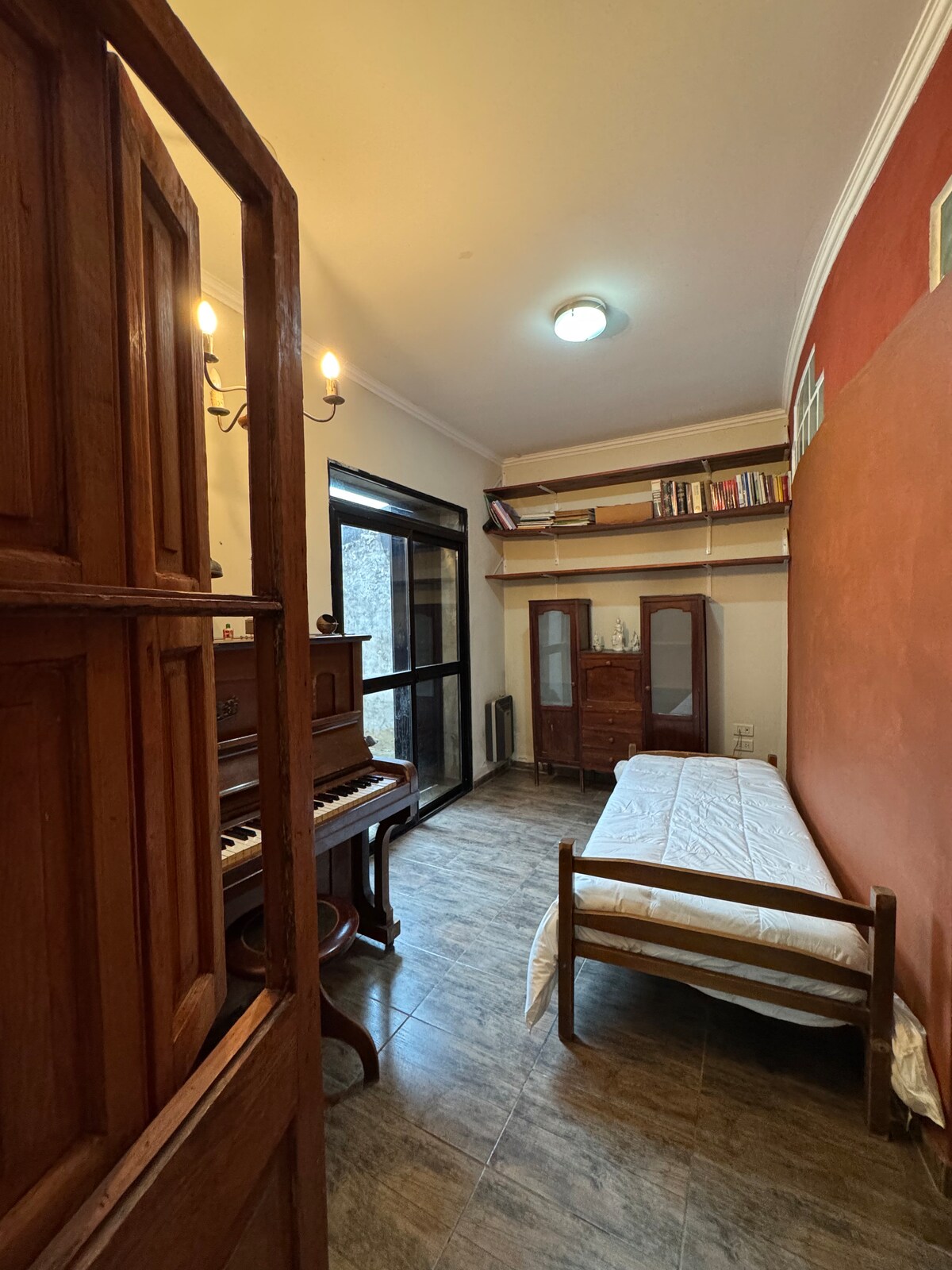 საძინებელი 2