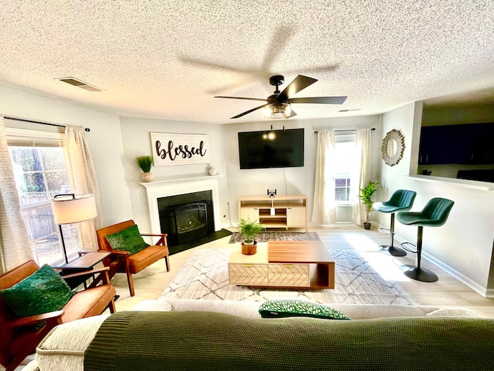 Cozy 3br | Lake/trail Access | Mins To Ft Jackson - Columbia