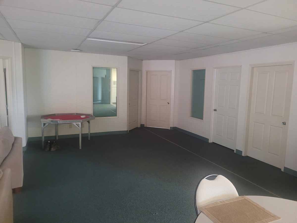 Crew House Casas en renta en Beaverlodge, Alberta, Canadá Airbnb