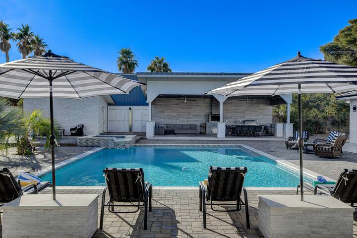 Luxury Oasis Private Pool+Spa+Steam room gallery image 3