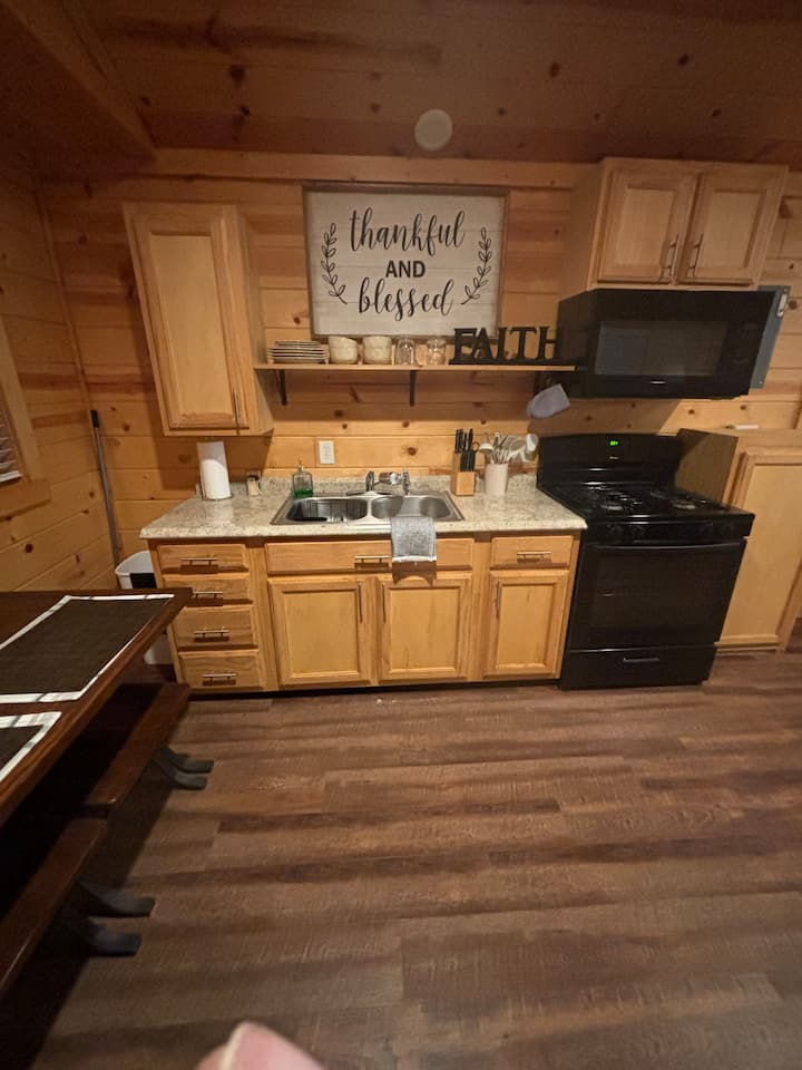 Creek Cabin Getaway #2 - Raymond Gary State Park, Fort Towson