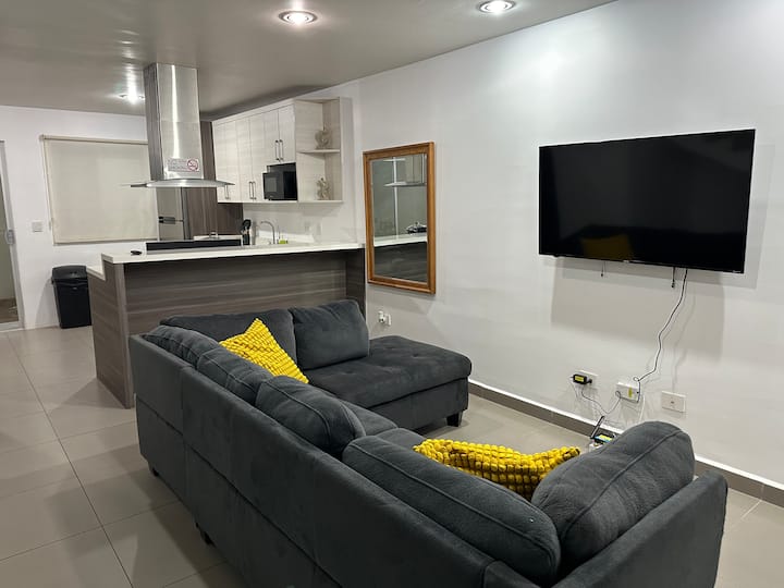 Cozy 2br House, A/c, 2.5 Baths, Patio, Gated Area - Tijuana