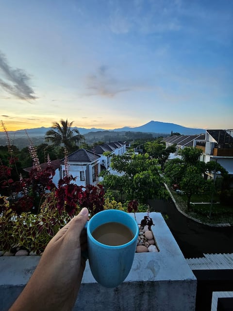 Omah LeReen Bogor with Jacuzzi@ Bogor Village A-33