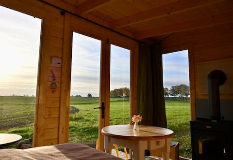 Cottage usable year-round with fireplace & sauna