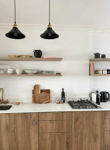 Sacred Abode- Seaside Apartment in Simons Town gallery image 5