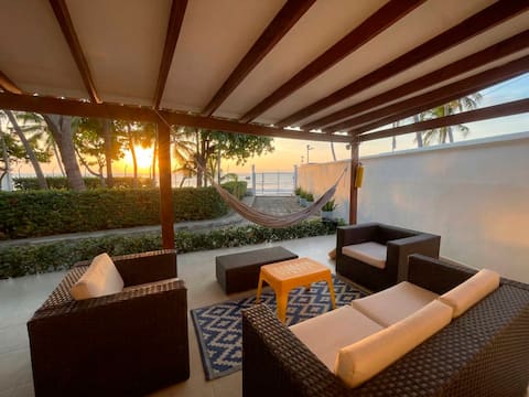 Cabin with direct access to the beach