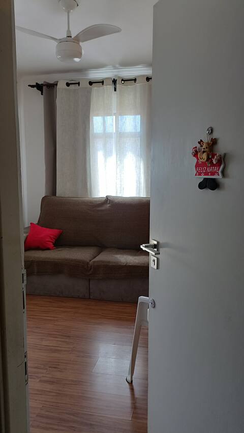 Imóvel de sucesso: Cozy, ventilated apartment 400 meters from the beach. em Praia Grande