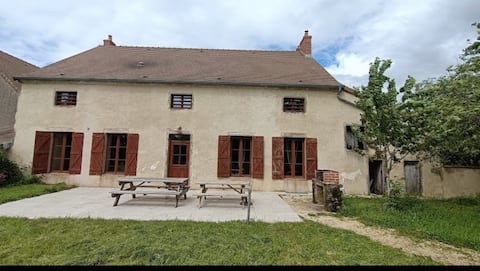 15-person gîte in the Morvan