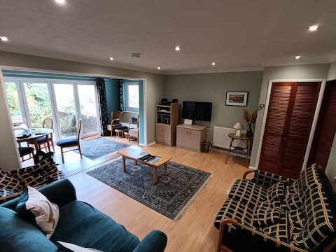 Mallorn, Cozy Bungalow, Arthog, Gwynedd