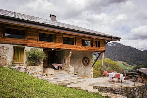 "La Chaumine" chalet with sauna and panoramic views