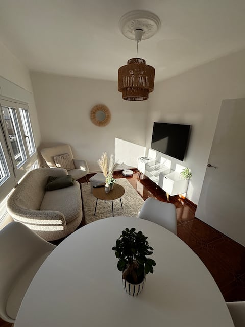 A beautiful apartment in Mieres with a garden