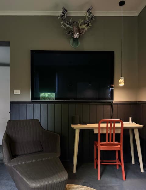 Top performing Airbnb: Red Gables - The Hedge Suite in Daylesford