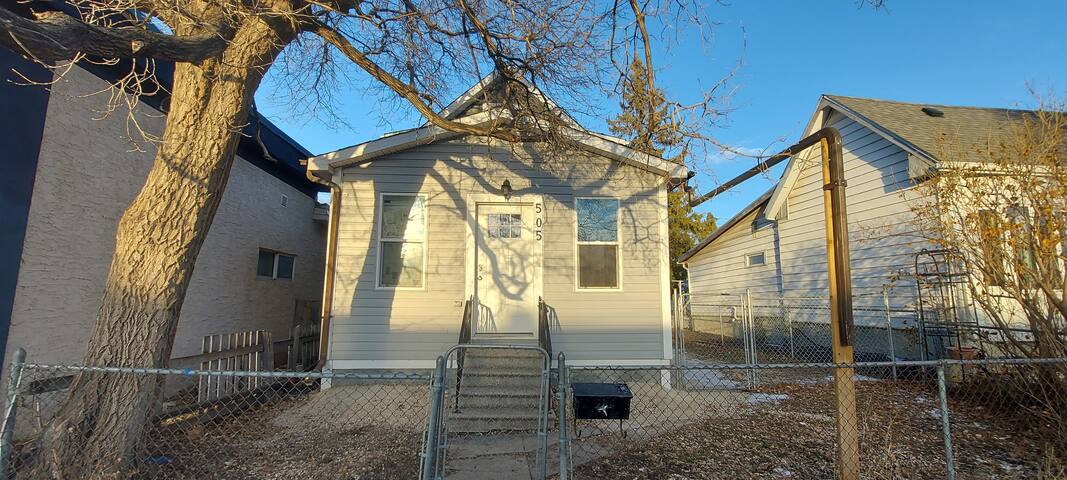 Comfy |4 Bedroom| Family Getaway gallery image 3