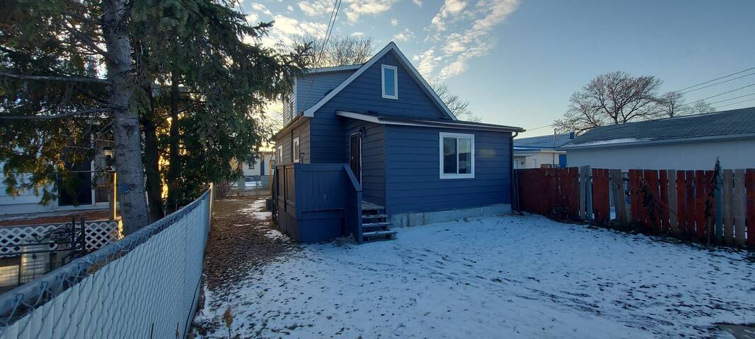 Comfy |4 Bedroom| Family Getaway gallery image 2