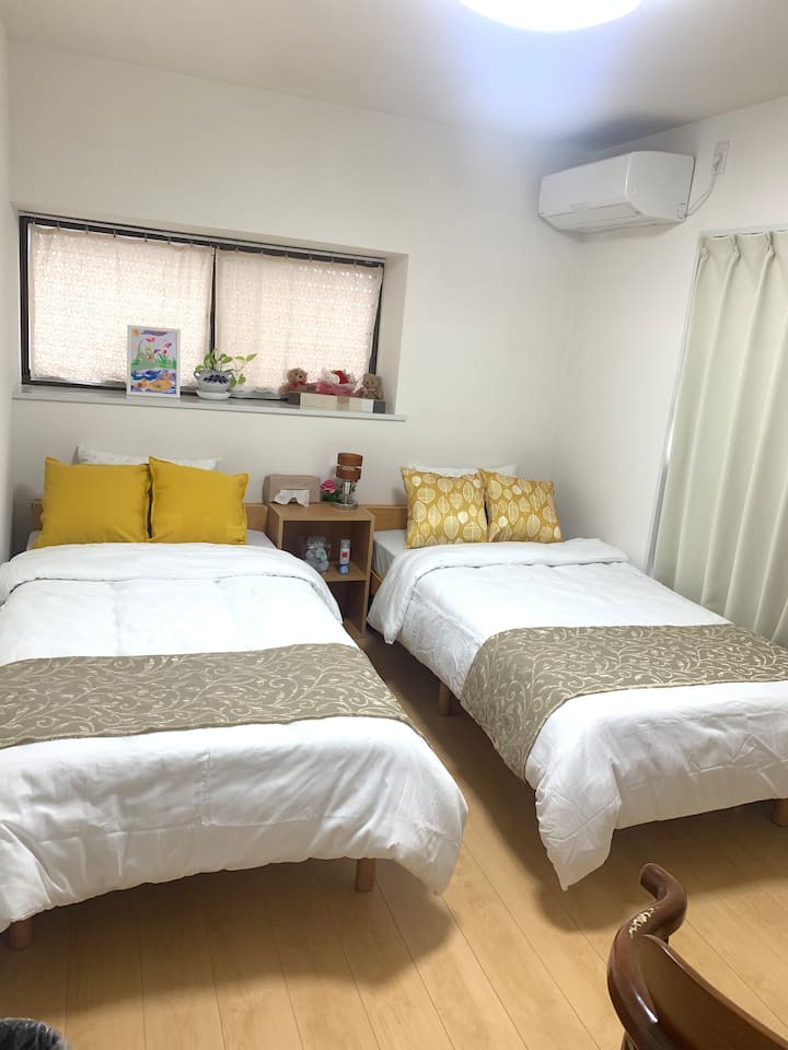 Schlafzimmer 2