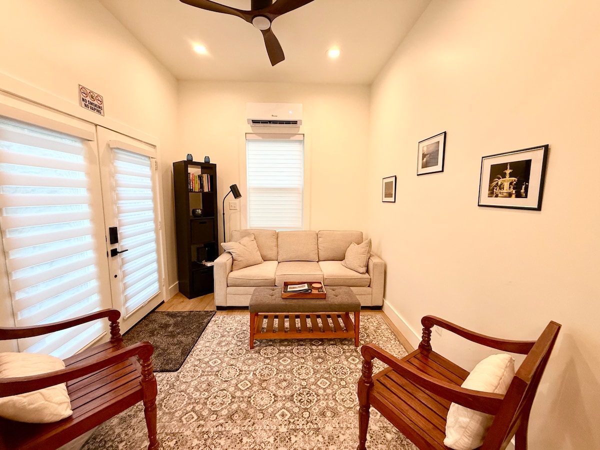Popular Airbnb listing: Farmhouse Chic-Carriage House in Savannah