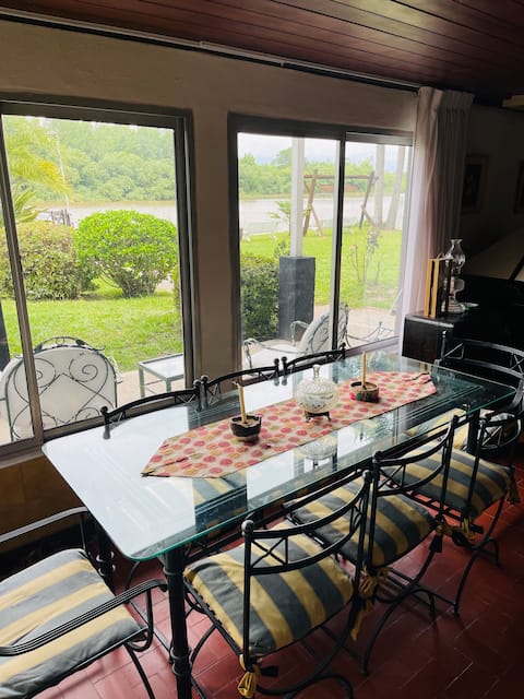 Top performing Airbnb: Big House in Delta Tigre in Partido De San Fernando