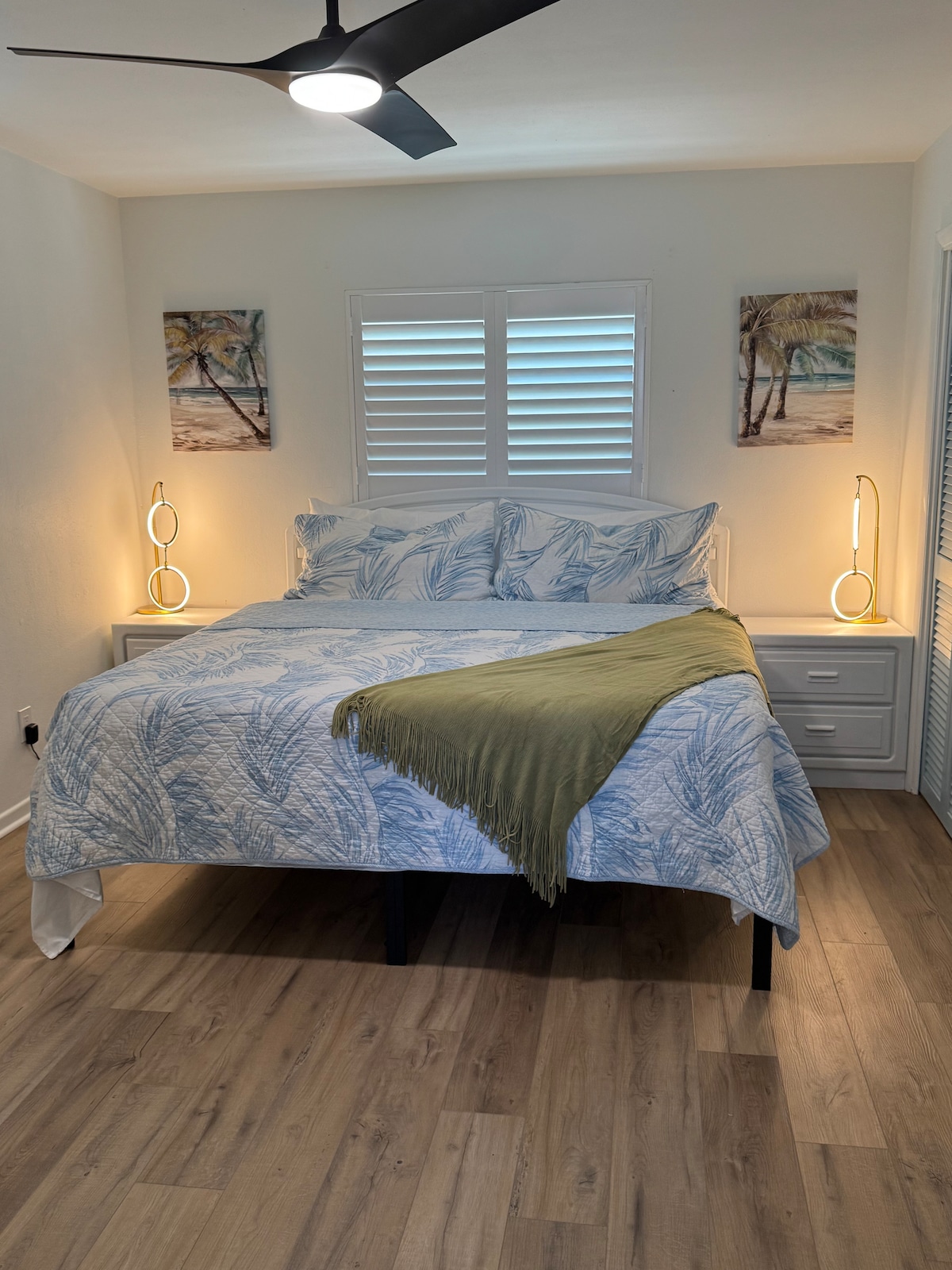 全新加大双人床垫，仅为您提供最好的床上用品