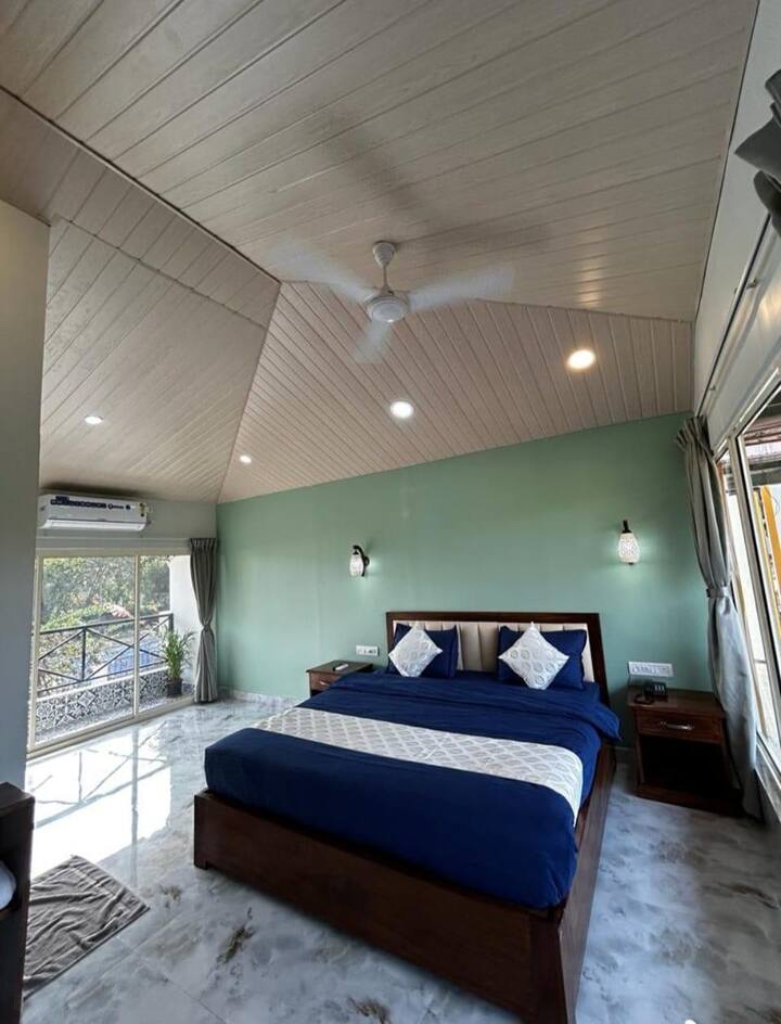 Bedroom 1 image 2