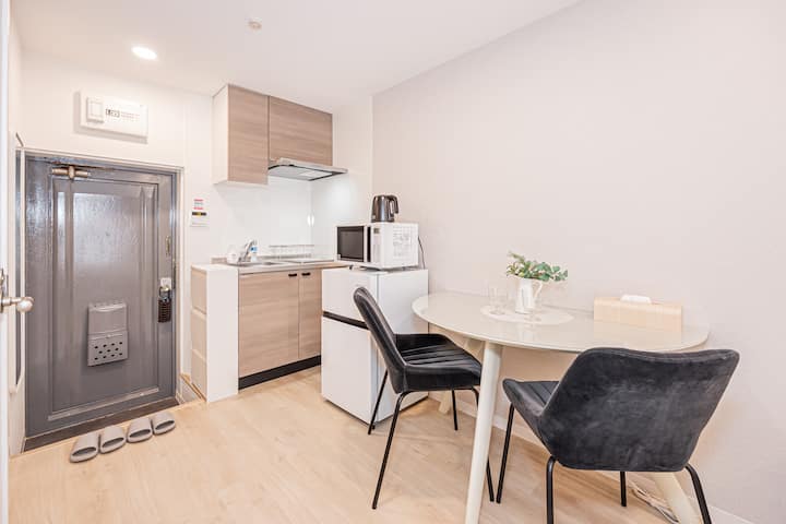 Sta. 9 Min, New Renovated 1k Apt, Balcony - Shinjuku