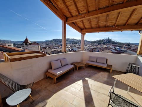 "Raphael's Nest" rooftop