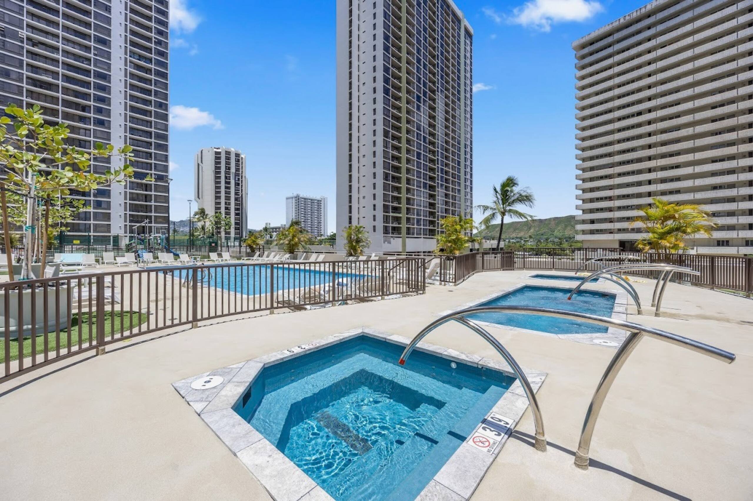 23F-Newly Renovated-Diamond Head View-1BR/Parking~ - Image 56