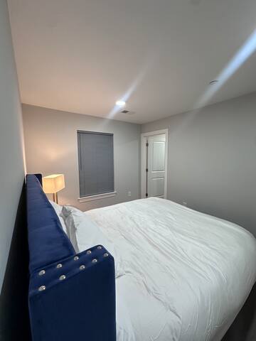 NYC 3Beds/3BR/EWR/Dntw Modern X Comfort Meets Home gallery image 5