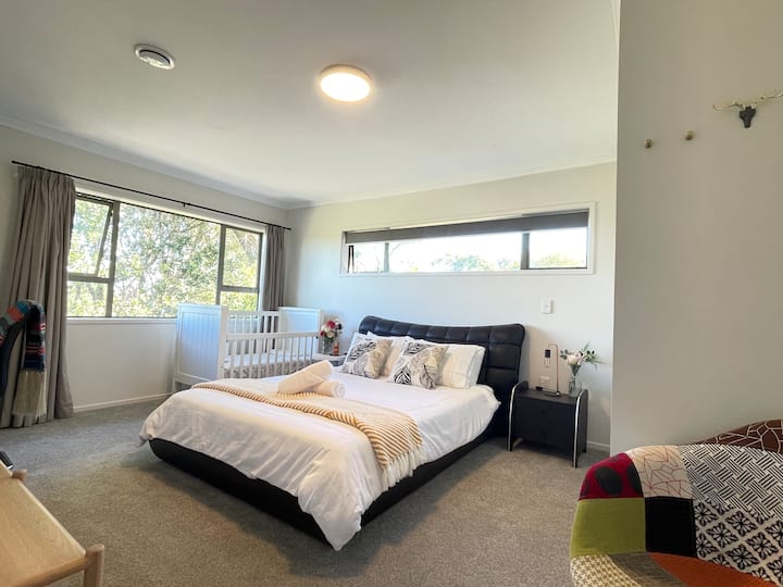 غرفة النوم 2